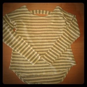 5/$20.. Really cute YA Los Angeles top! Worn 2 Xs!